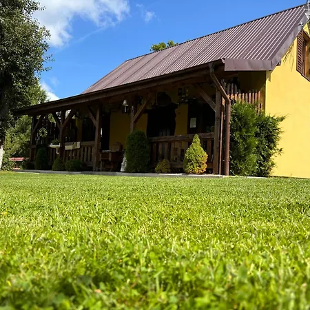 Domki Bialogarda Holiday home *